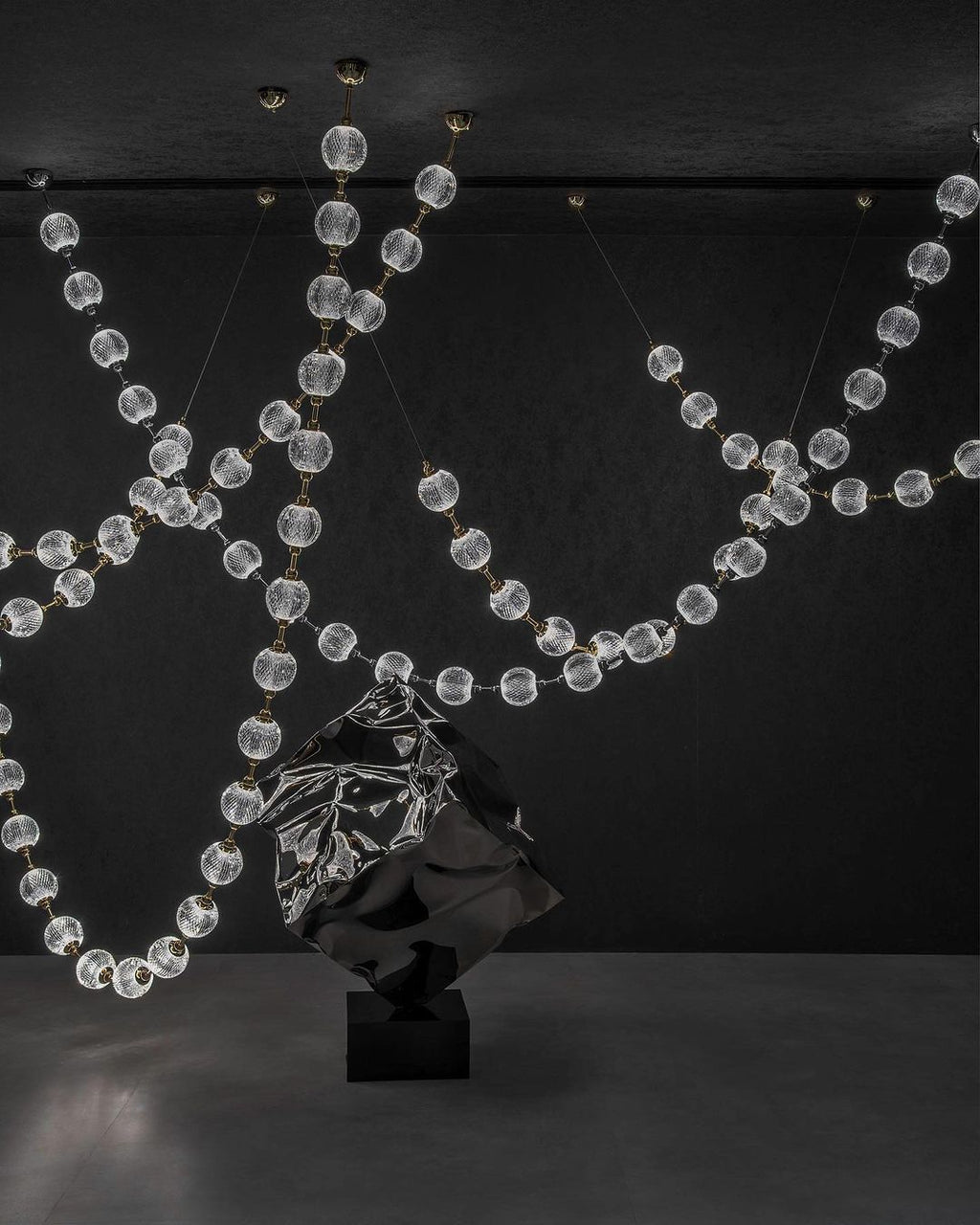 Modern Acrylic Ball Necklace Chandelier with Brass Finish for Living Room Staircase Foyer Entryway