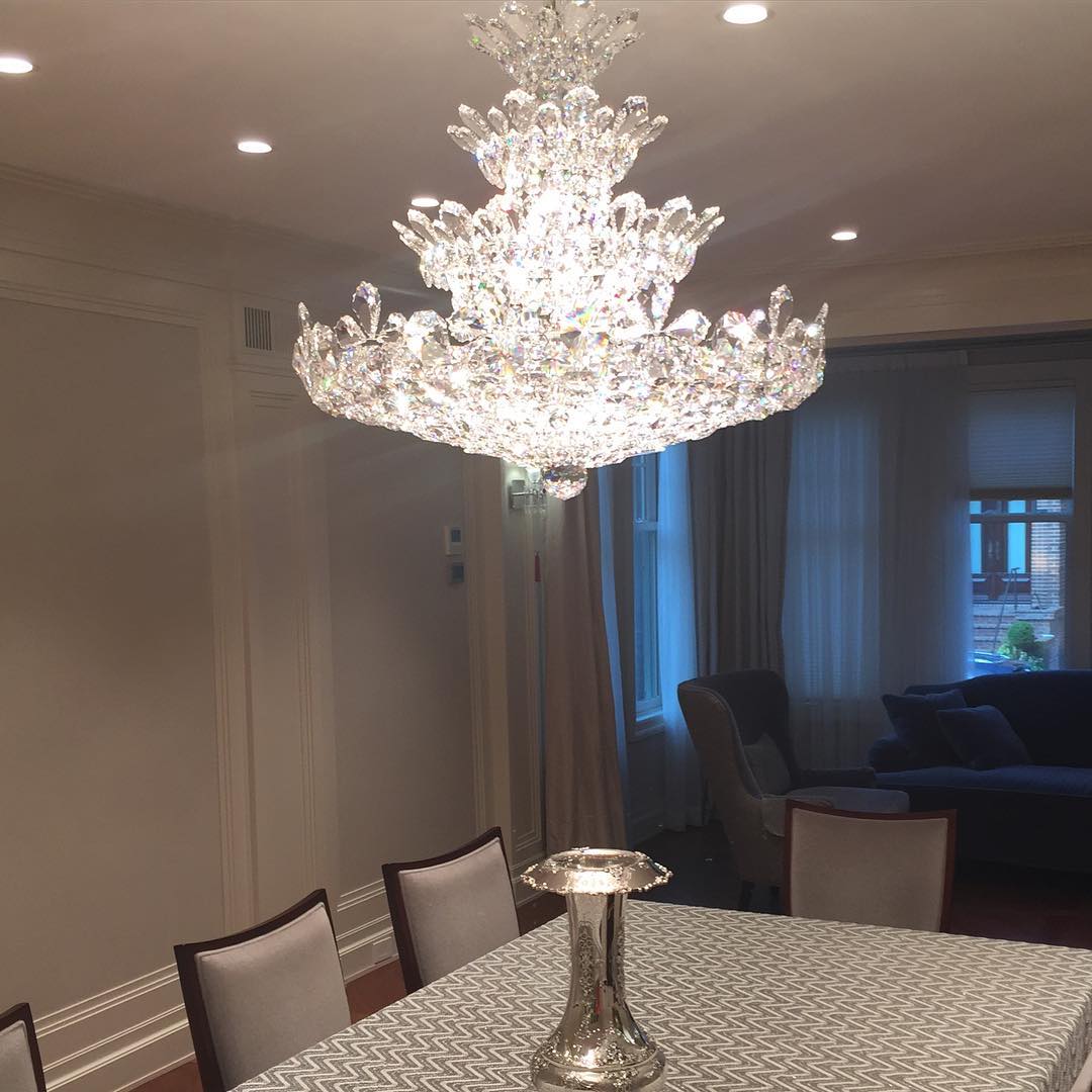 Luxury Empire-Shaped Floral Crystal Chandelier with K9 Crystal Finish for Foyer and Living Room