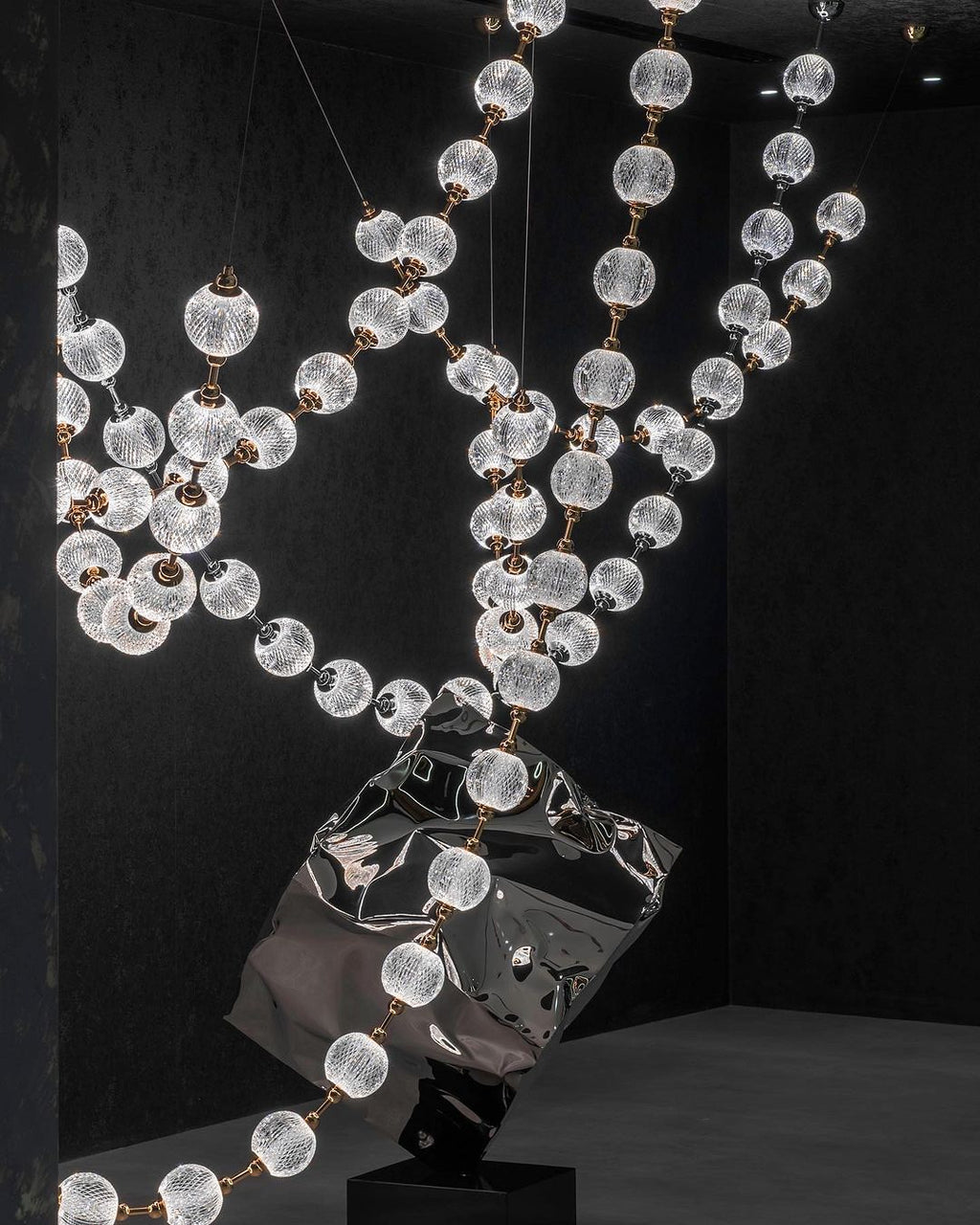 Modern Acrylic Ball Necklace Chandelier with Brass Finish for Living Room Staircase Foyer Entryway