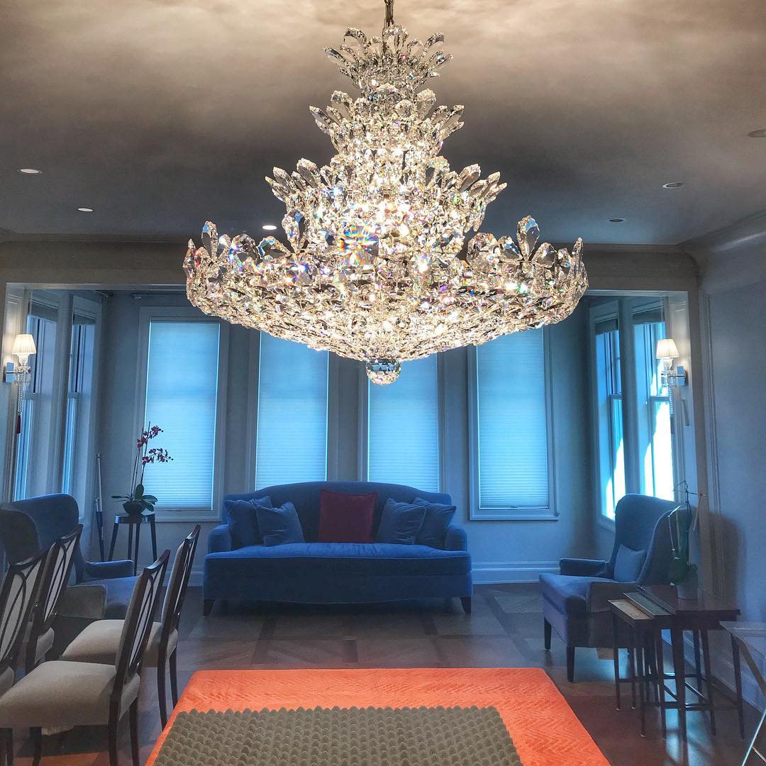 Luxury Empire-Shaped Floral Crystal Chandelier with K9 Crystal Finish for Foyer and Living Room