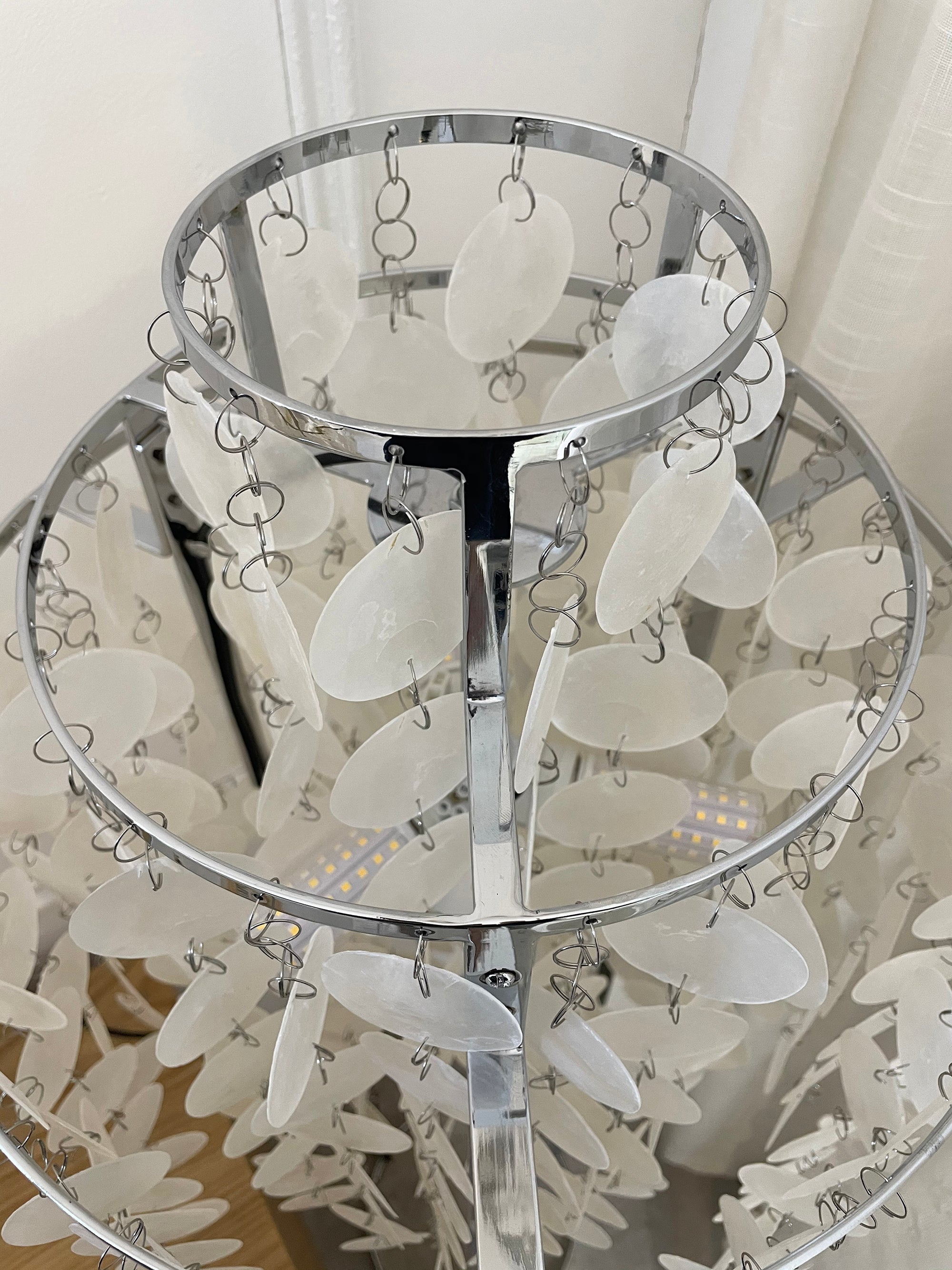 Round Shell Table Lamp