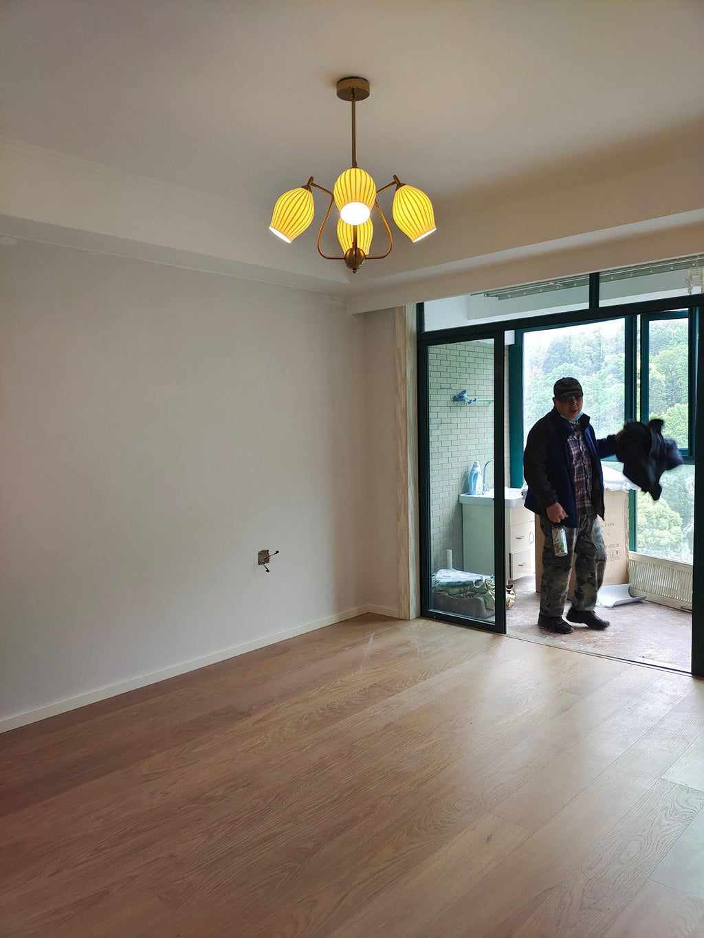 Ceramic Ribbed Chandelier