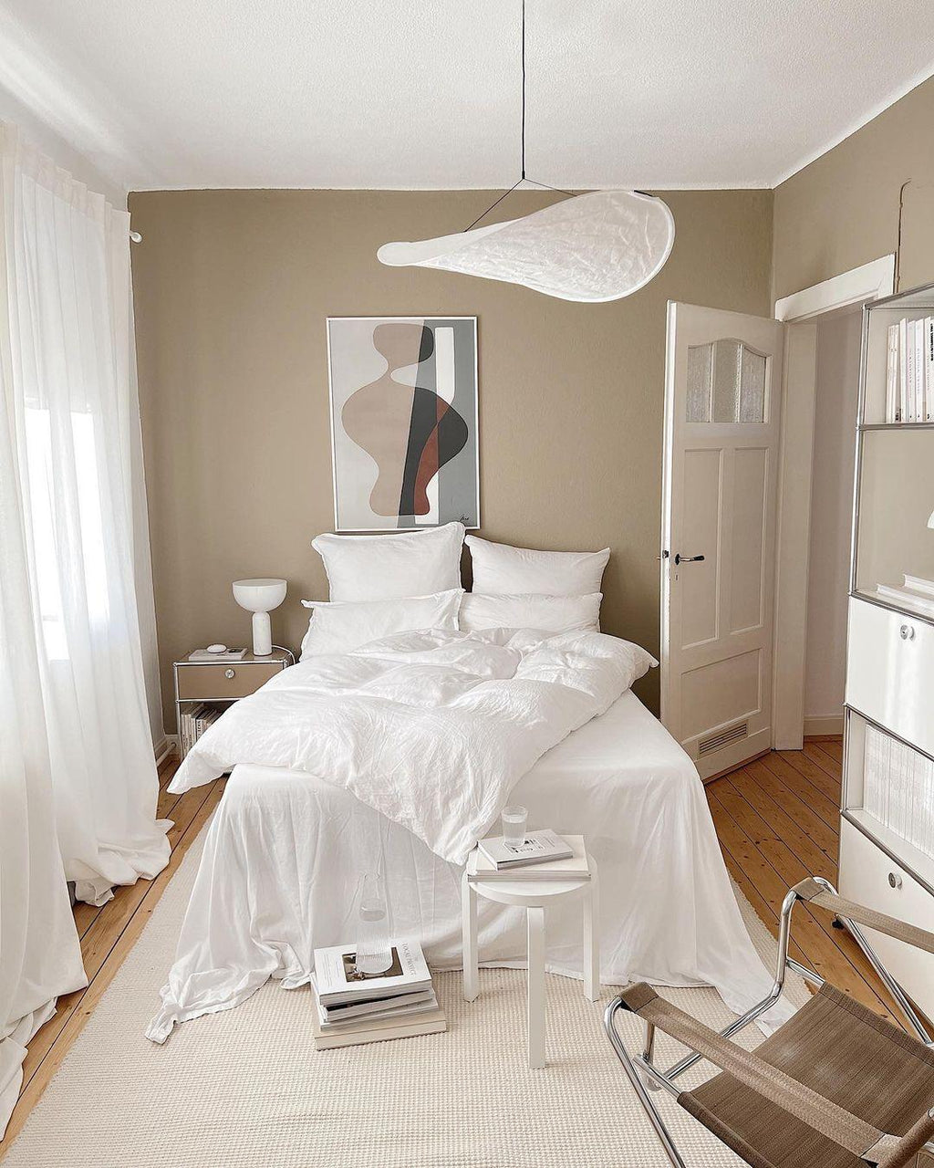 Tense Pendant Light