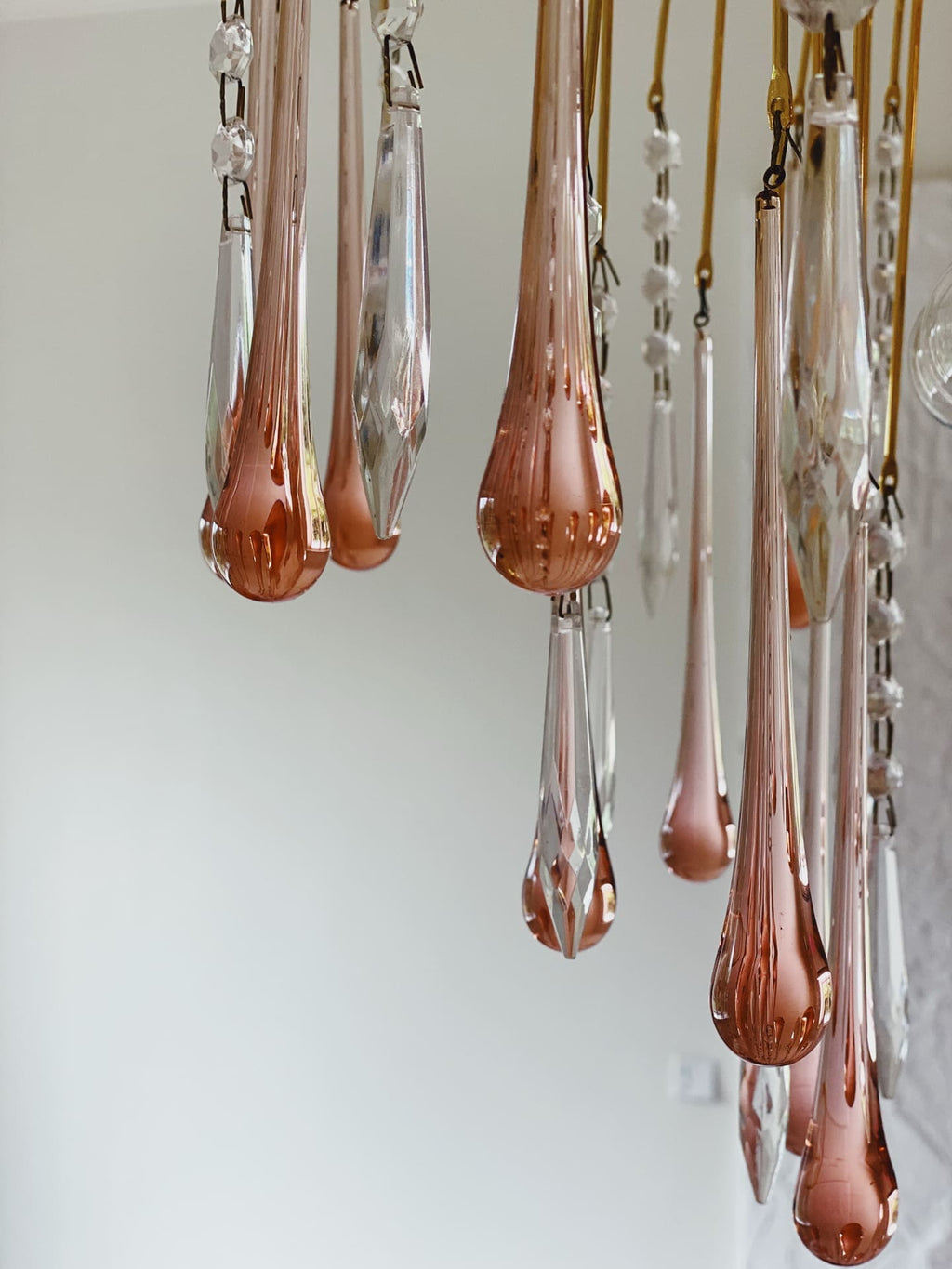 Vintage – Murano Glass Teardrops Chandelier – 70s – Pink Prisms