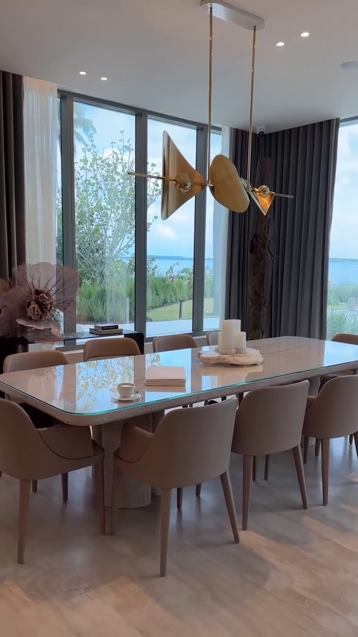 Minimalist Linear Brass Chandelier with High-Quality Finish for Dining Room and Kitchen Island